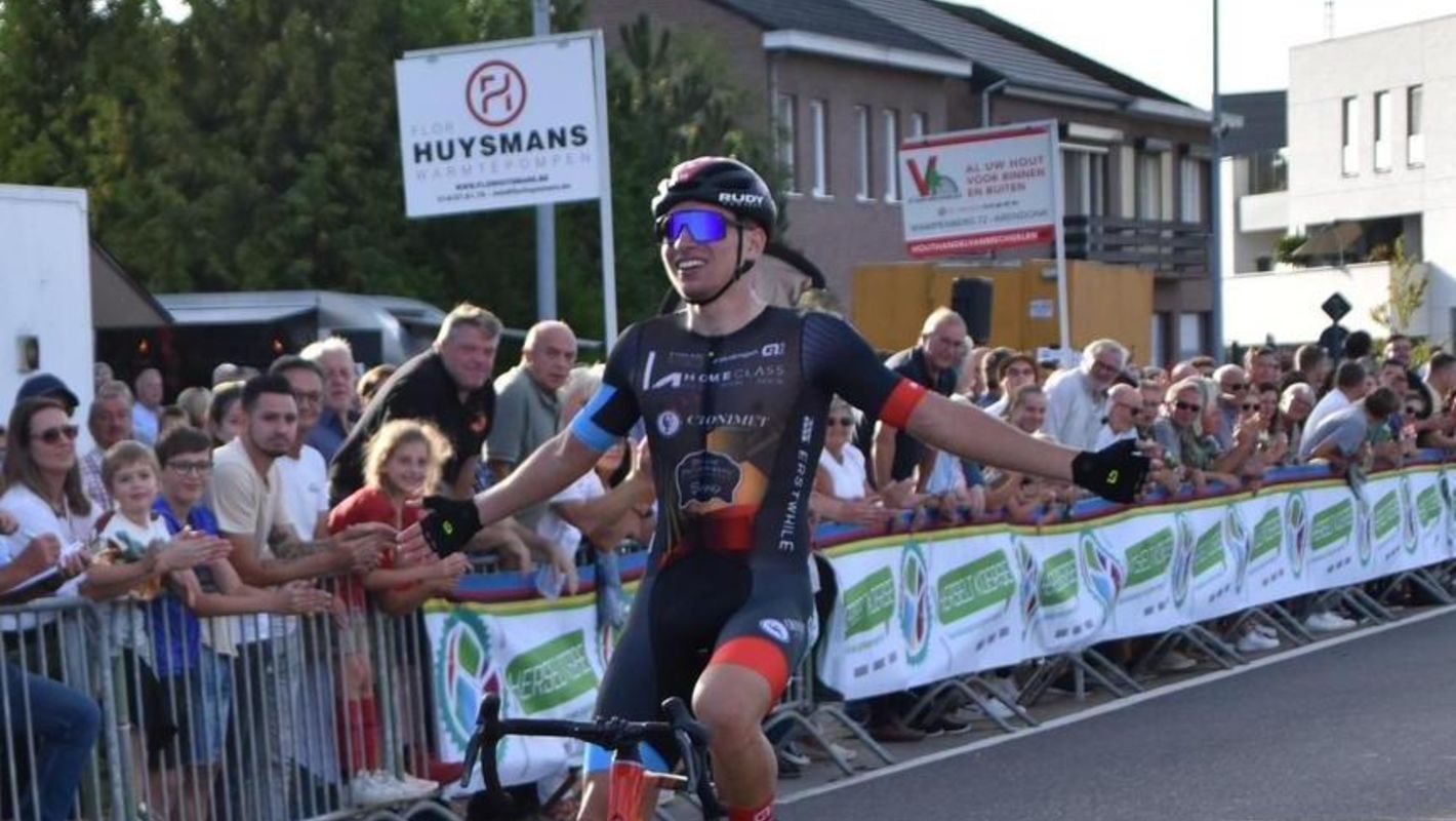 Soudal Quick-Step Devo Team trekt Bogdan Zabelinskiy aan