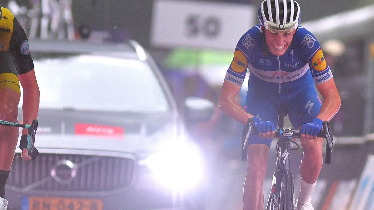 Enric Mas shines in the Dutch rain