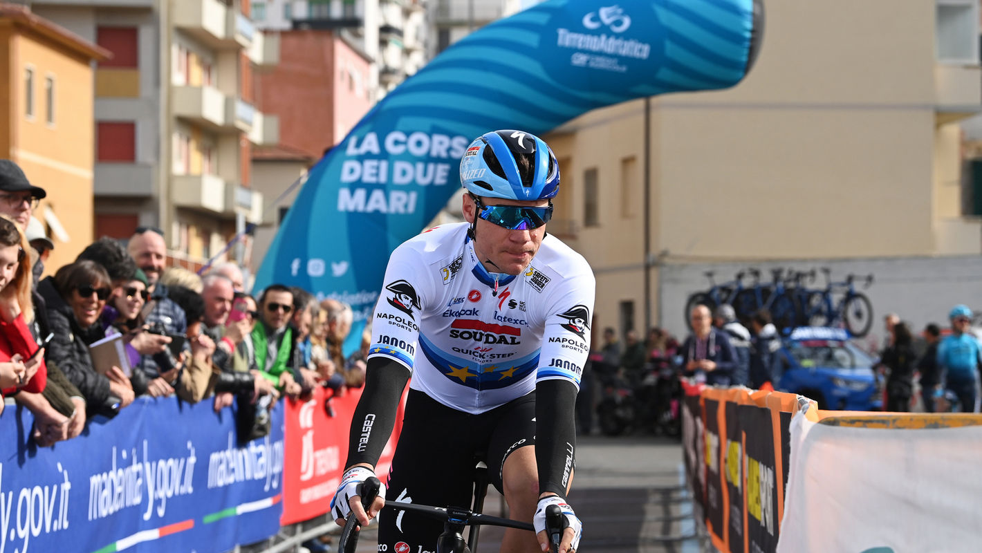 Tirreno-Adriatico: top-10 voor Jakobsen in Foligno