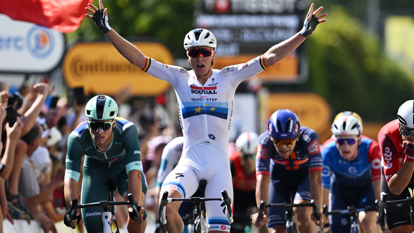 Tour de France: Merlier makes it two in Châteauroux