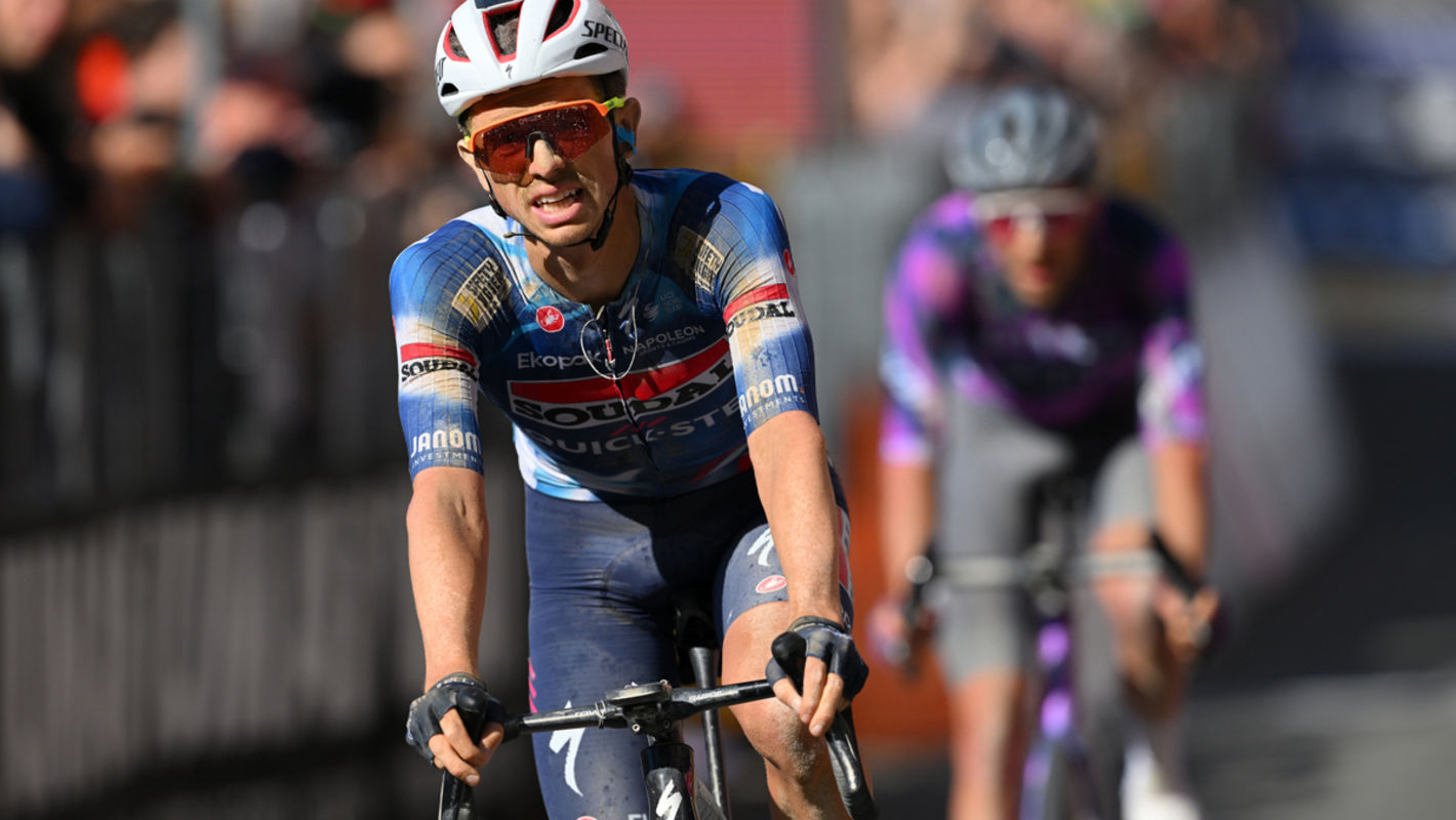 Showdown on the sterrati at the Giro