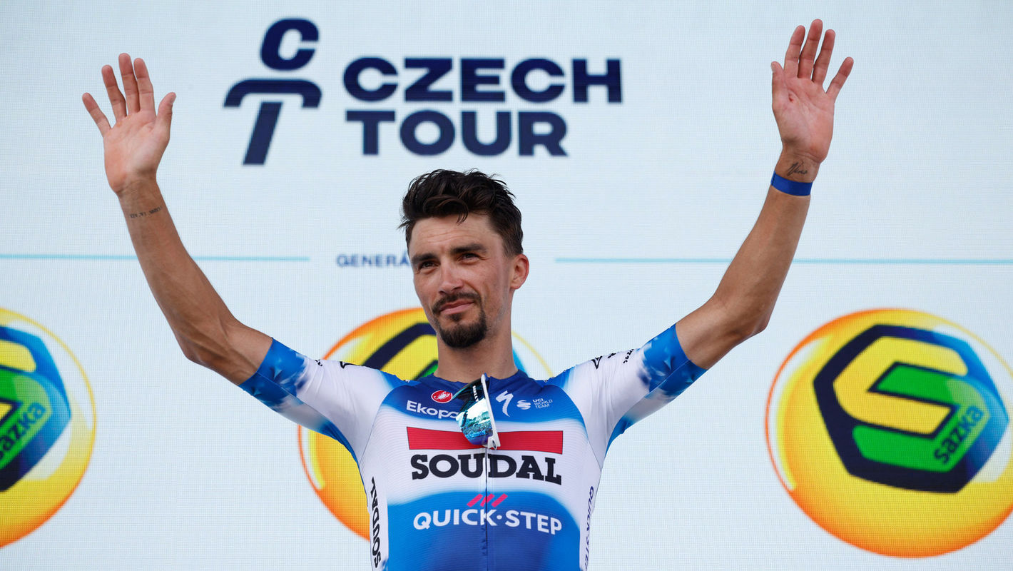 Alaphilippe powers to victory at the Czech Tour