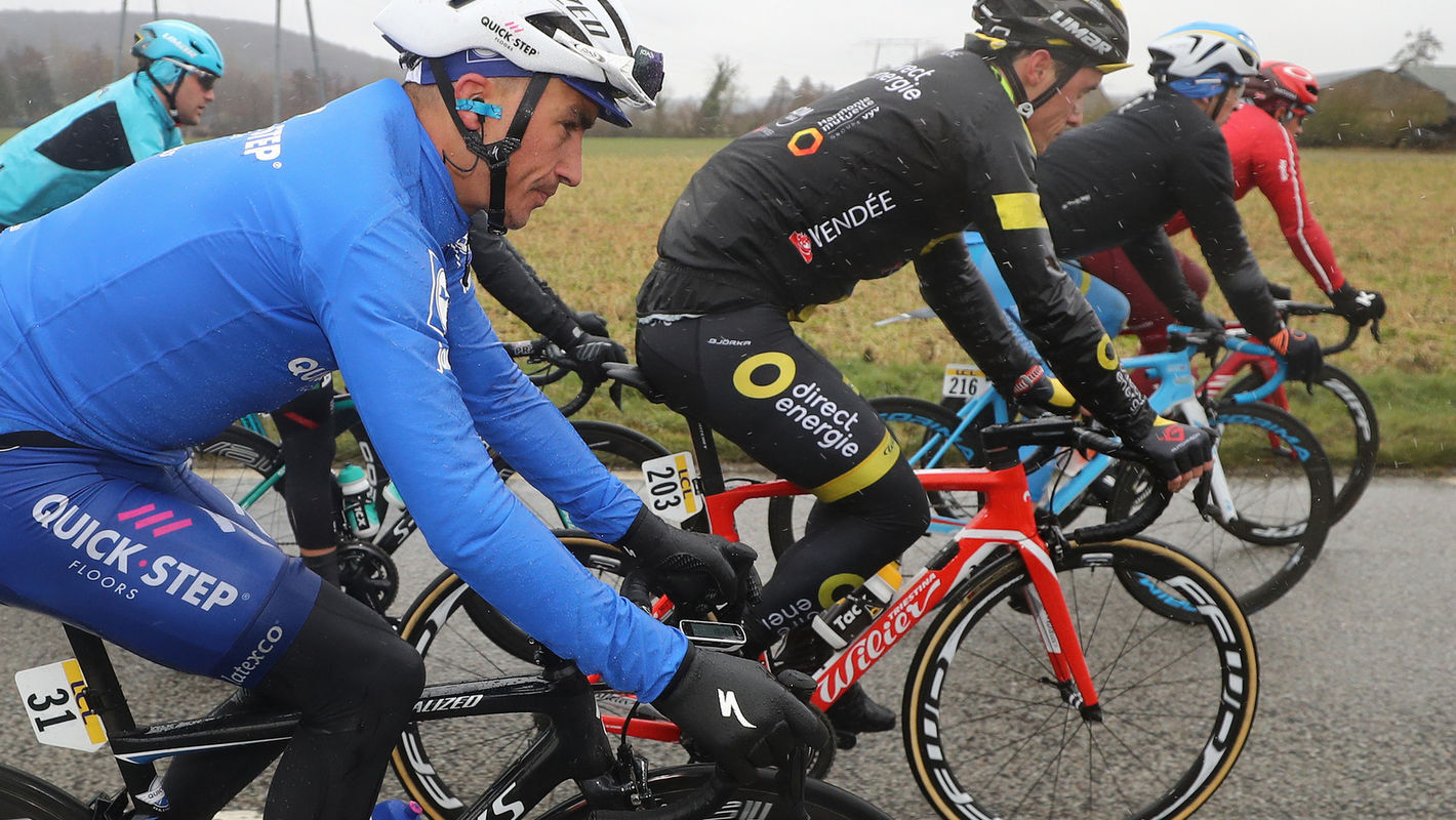 Alaphilippe gains time on Paris-Nice stage 1