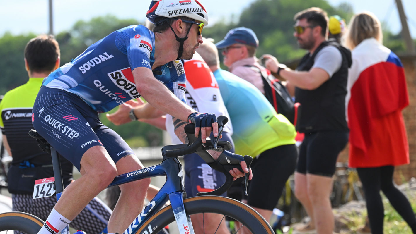 Giro d’Italia: Peloton arrives in Matera