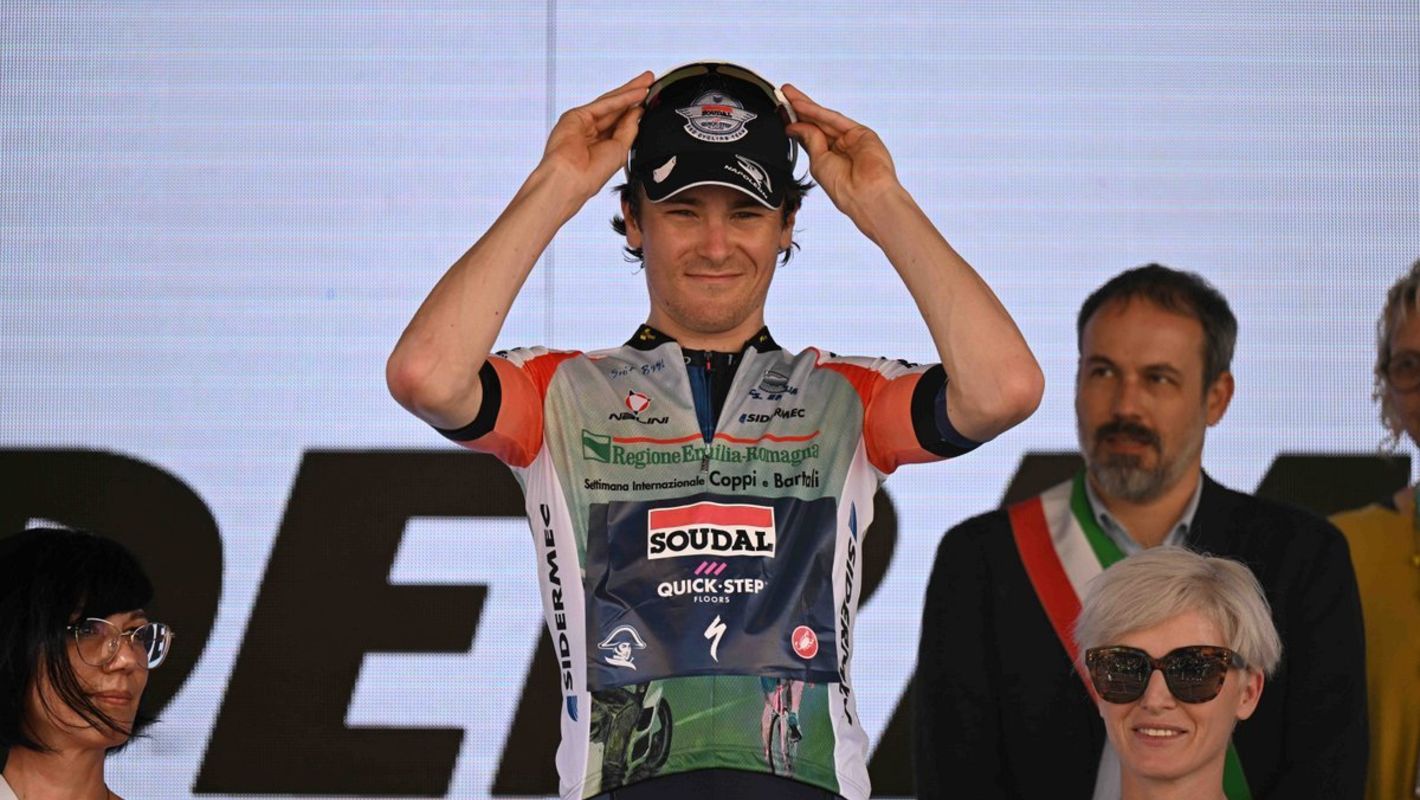 Mauro Schmid wint Coppi e Bartali