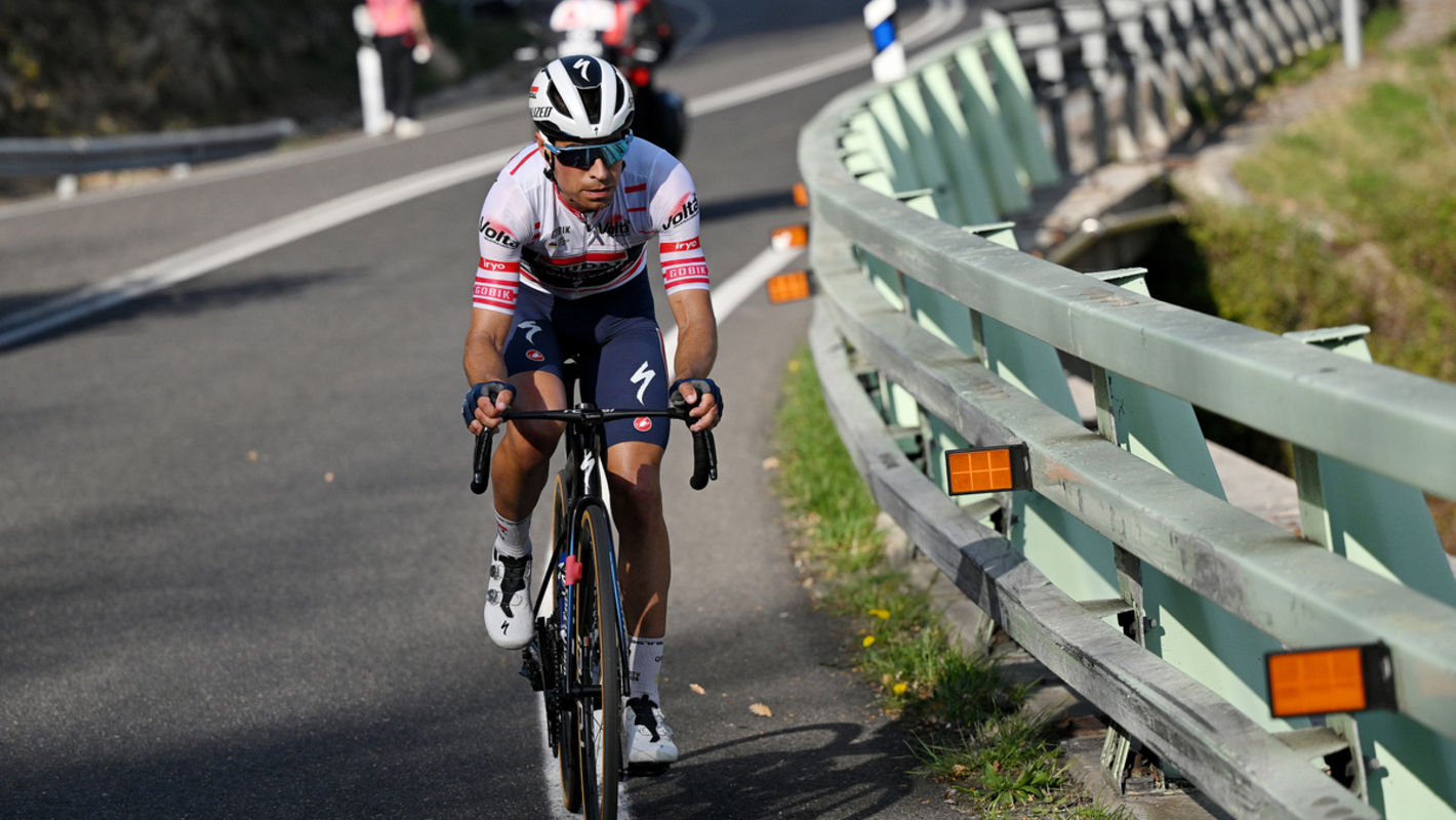 Volta a Catalunya: Landa cements podium place