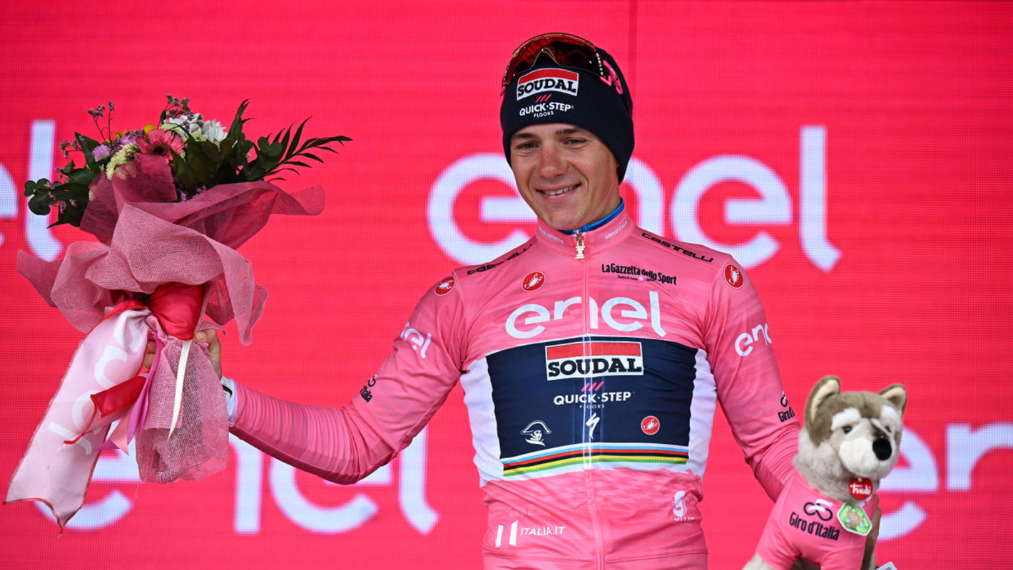 Giro d’Italia: Evenepoel terug in maglia rosa