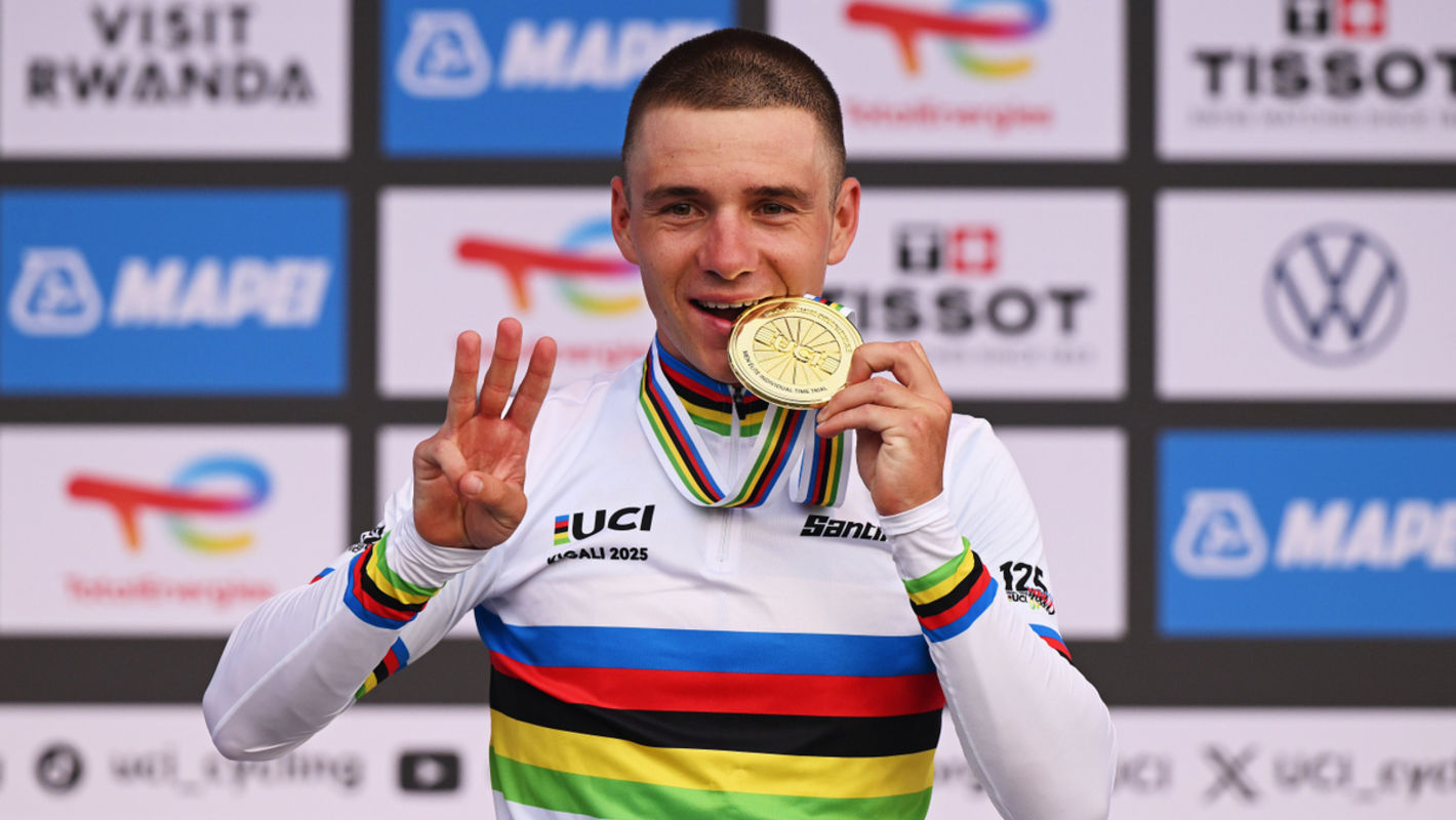 Mister Hat-Trick: Evenepoel wins gold in Rwanda