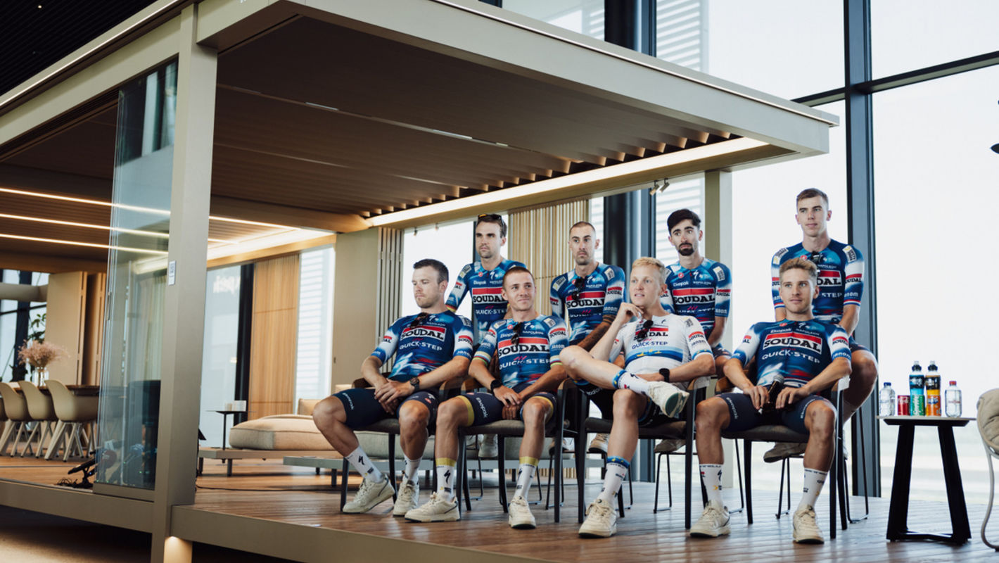 Tourploeg Soudal Quick-Step gepresenteerd aan media