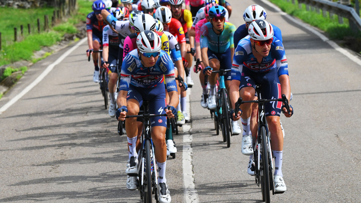 La Vuelta: T-Rex Quick-Step goes all-out in the break