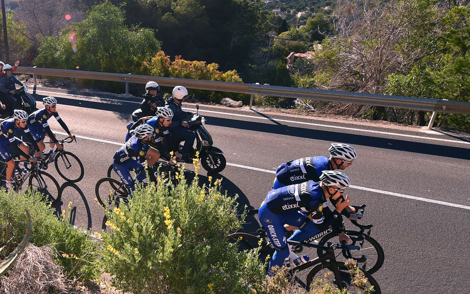 Tour Down Under: Solid teamwork on tough day