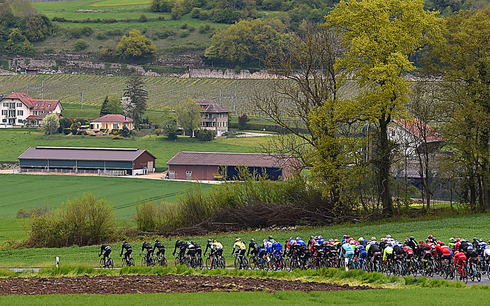 Quatre Jours de Dunkerque opens with bunch sprint