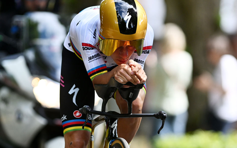 Remco Evenepoel dominates ITT Nationals