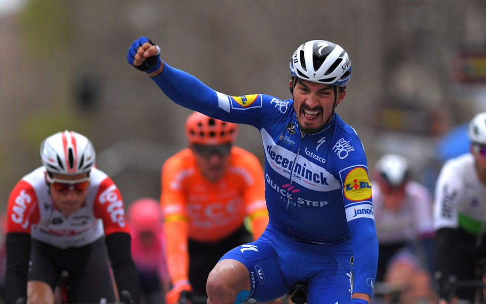 Alaphilippe stuns the sprinters in Tirreno-Adriatico