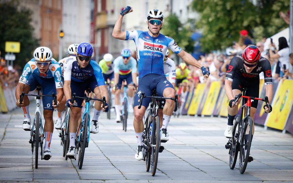 First win in the Soudal Quick-Step jersey for Lamperti