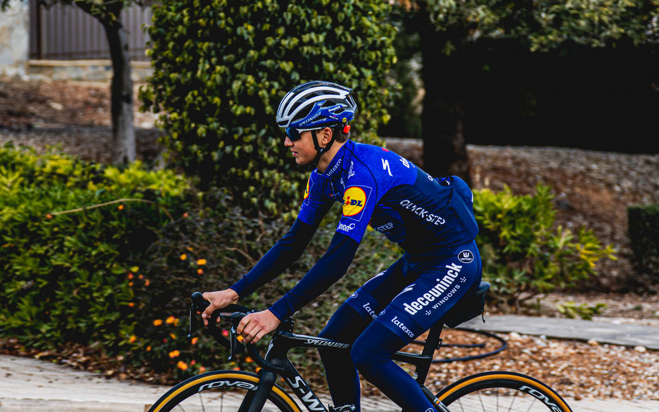 Combative Vansevenant takes third in Laigueglia