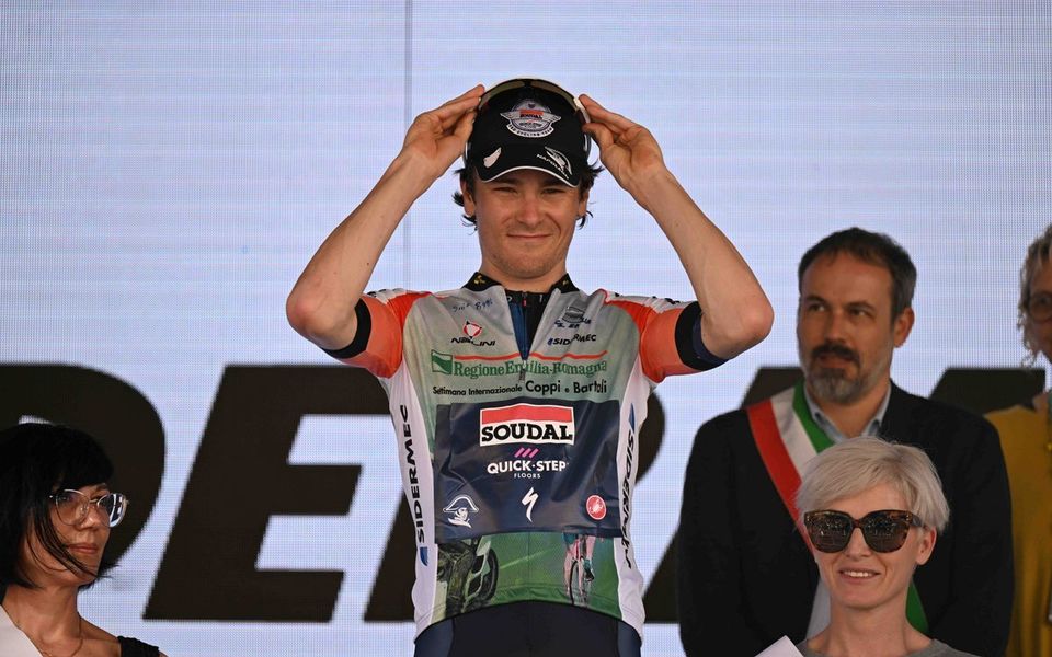 Mauro Schmid wint Coppi e Bartali