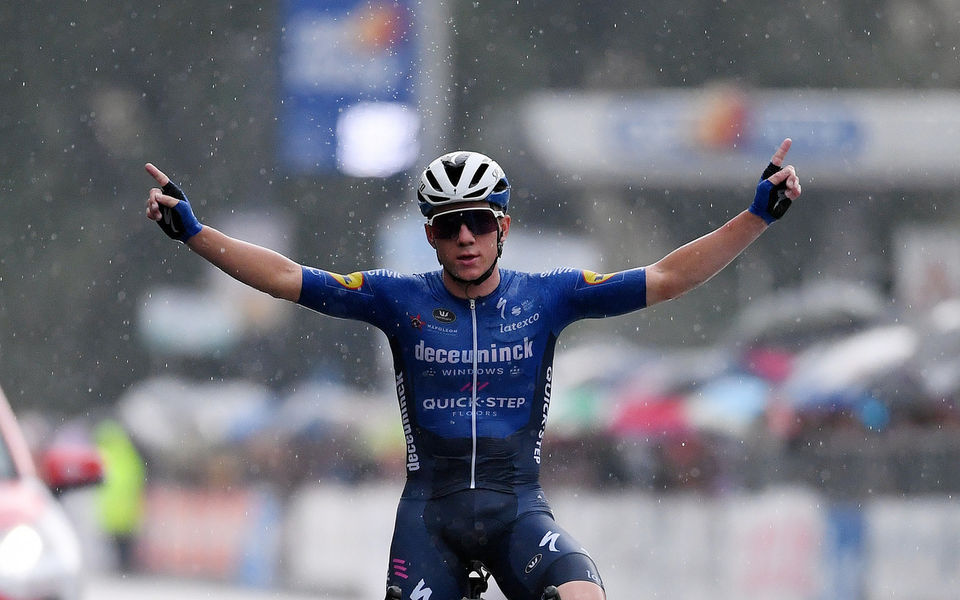 Remco Evenepoel soleert naar zege in Coppa Bernocchi