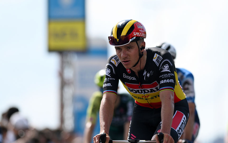 Evenepoel safely navigates another Dauphiné stage