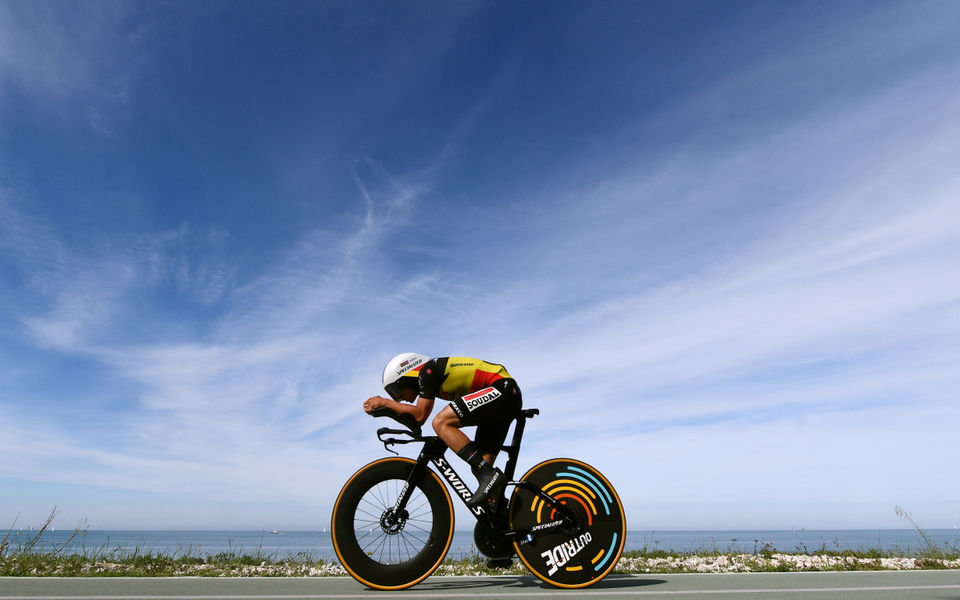 Evenepoel pakt eerste ritzege in Giro d`Italia