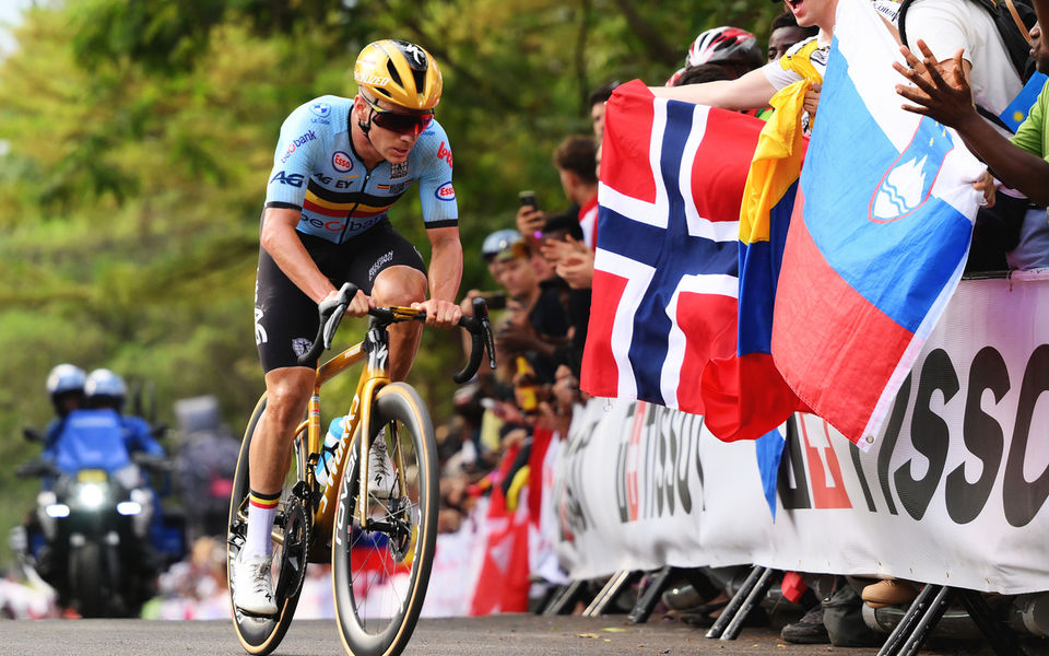 Evenepoel rides to silver at the Worlds