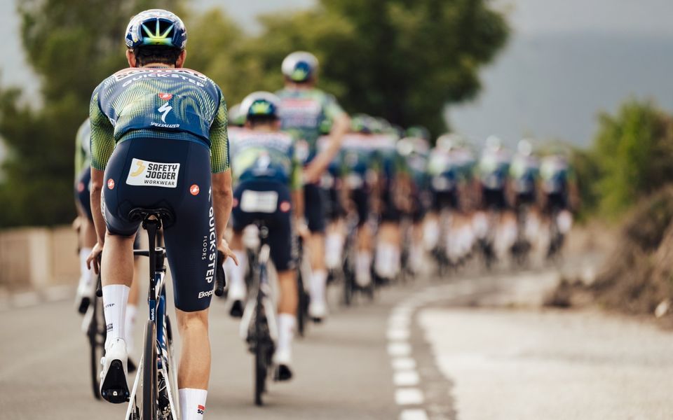 Safety Jogger versterkt samenwerking met Soudal Quick-Step met uitgebreidere zichtbaarheid op tenue 2026