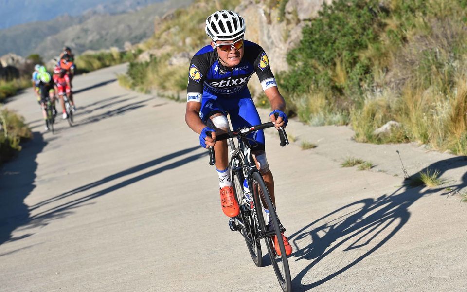 Contreras climbs to top 3 in San Luis