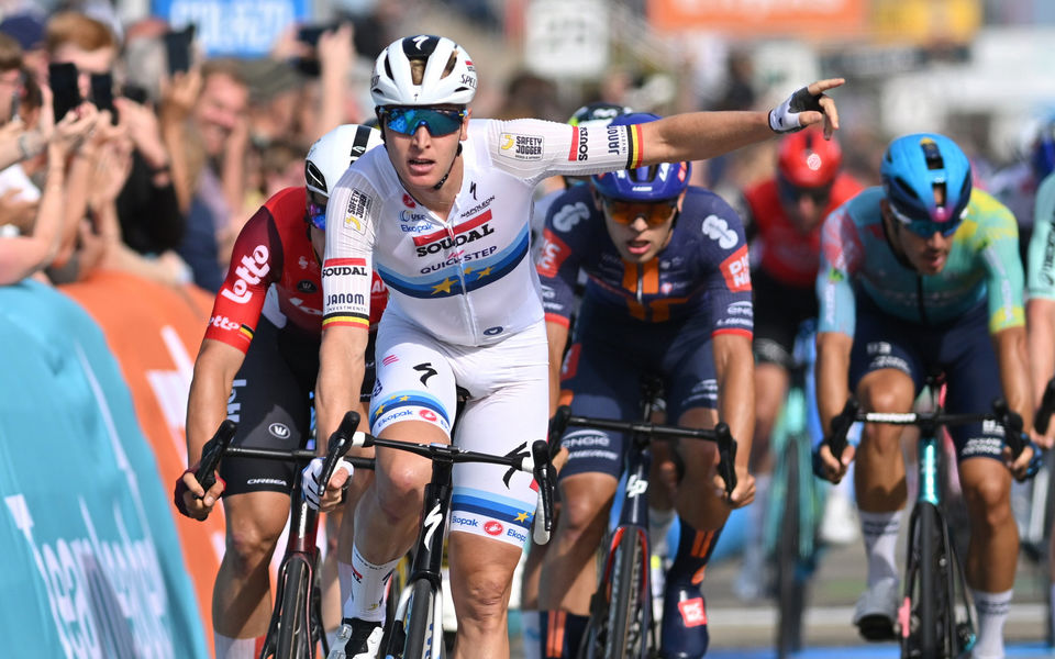 Renewi Tour: Tim Merlier knoopt aan met nieuwe zege