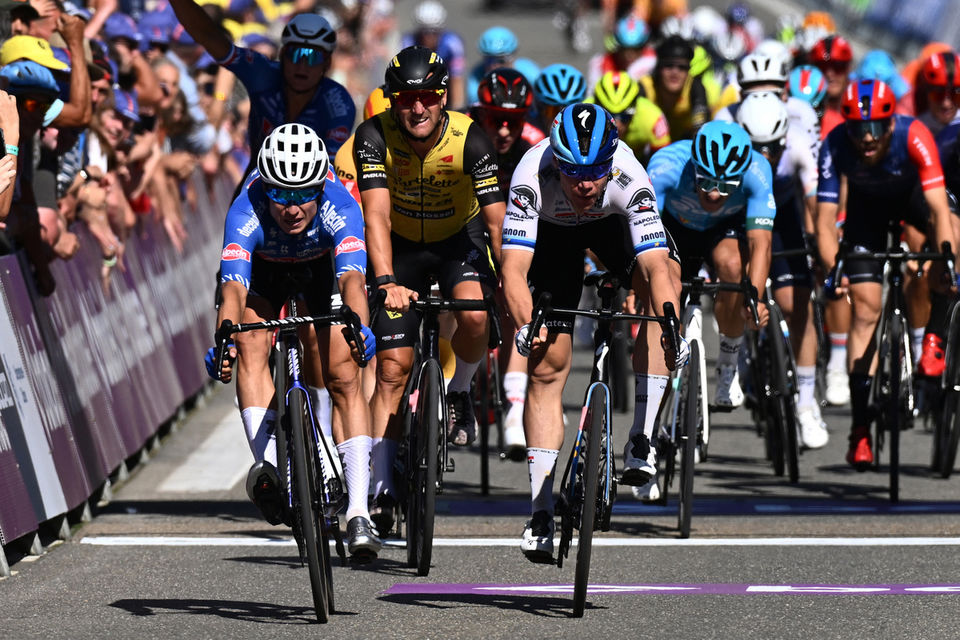 An animated opening day at the Belgium Tour