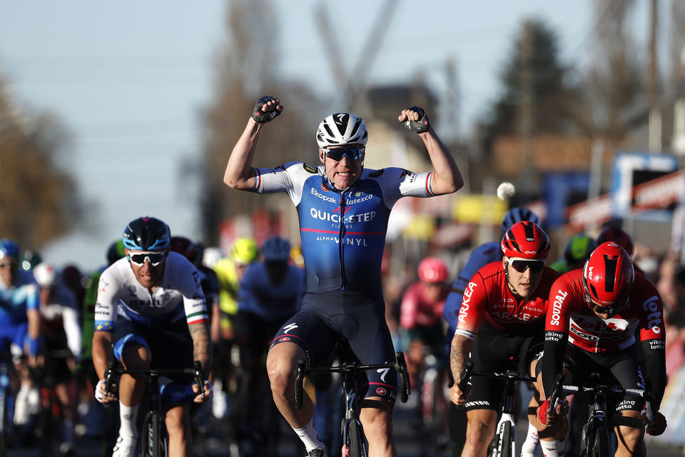 Fabio Jakobsen wint Kuurne-Brussels-Kuurne
