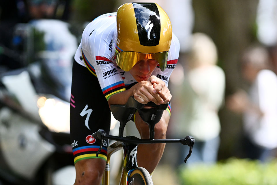 Remco Evenepoel dominates ITT Nationals
