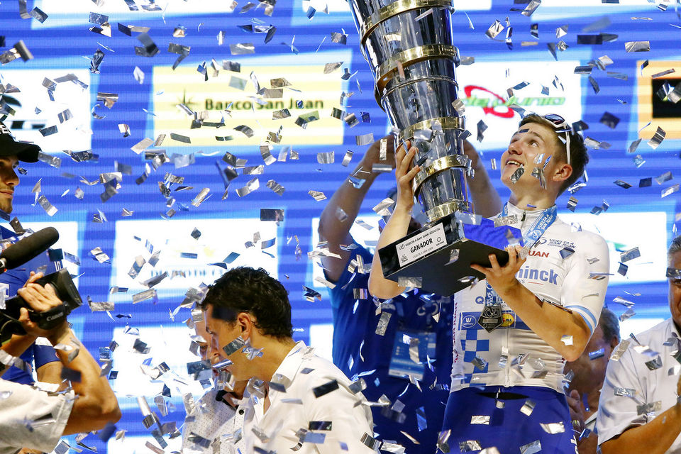 Remco Evenepoel stelt eindzege Vuelta a San Juan veilig