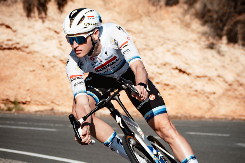 Tim Merlier start seizoen in AlUla Tour