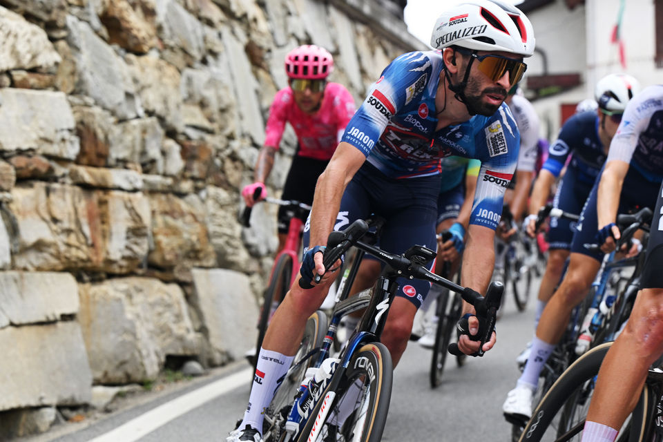 Paret-Peintre vaults into the top ten at the Vuelta